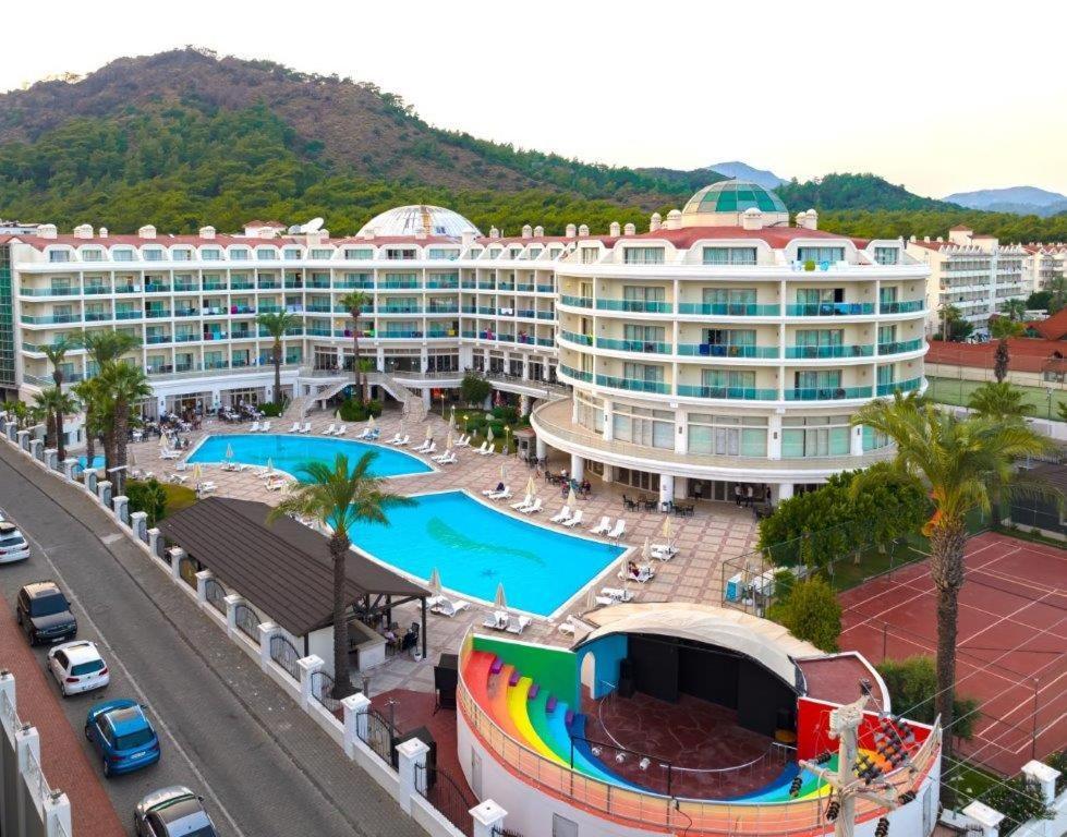 Pineta Park Deluxe Hotel Мармарис Екстериор снимка