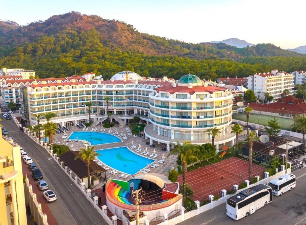 Pineta Park Deluxe Hotel Мармарис Екстериор снимка